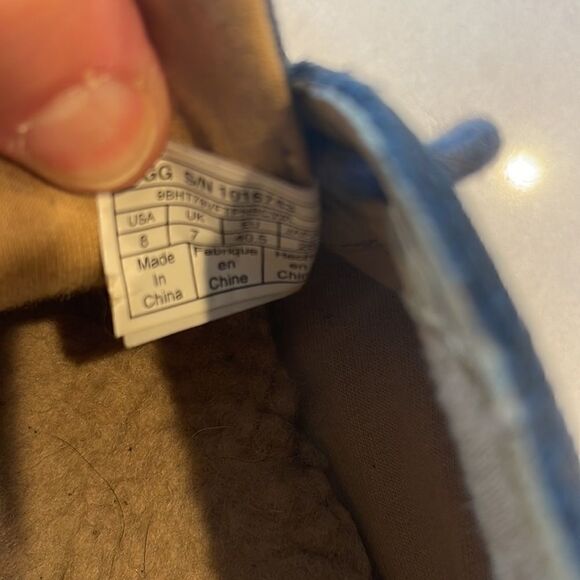 Ugg men’s size 8 treadlite by  Ugg boots blue great condition cloth and suede. main image 9